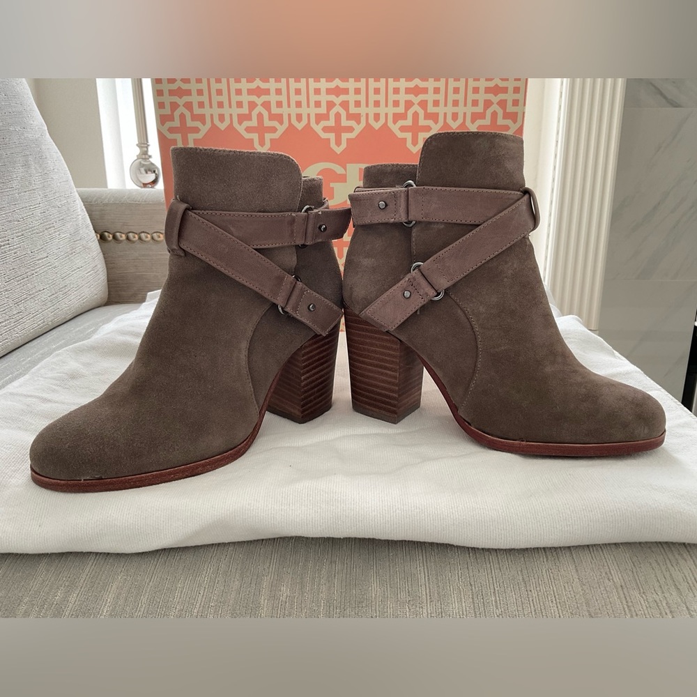 Gianni Bini Buckle-In Booties Size 5.5